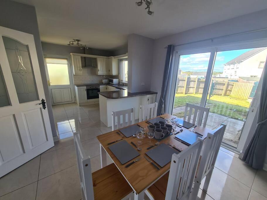 Bundoran Seaside Stays House - Wifi, Large Spacious Home Exterior foto