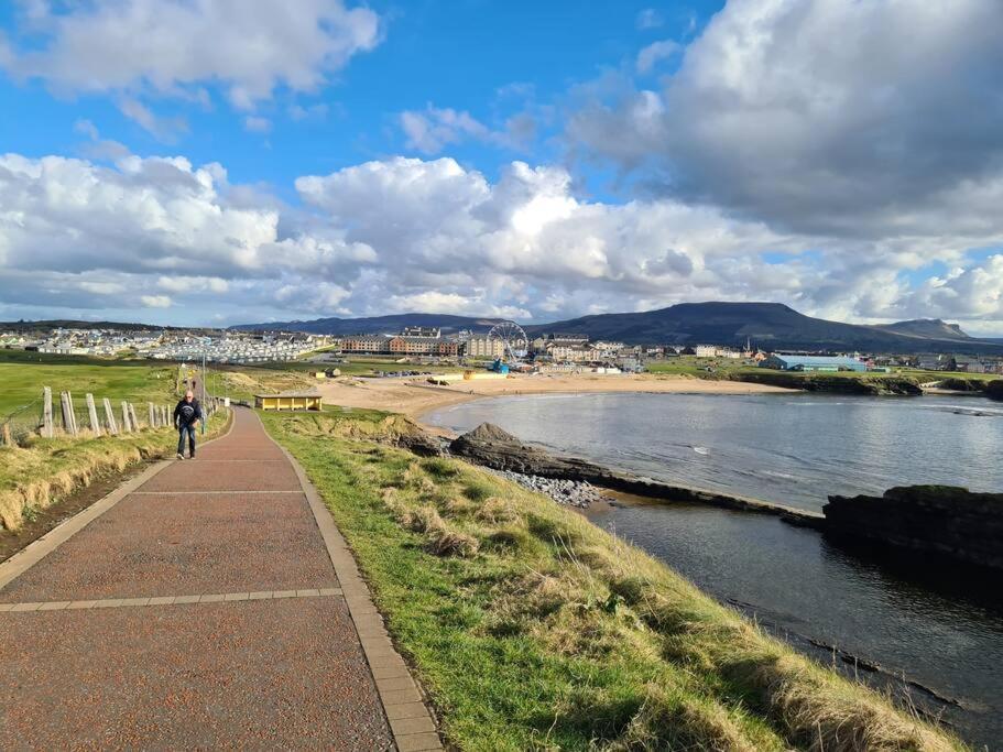 Bundoran Seaside Stays House - Wifi, Large Spacious Home Exterior foto