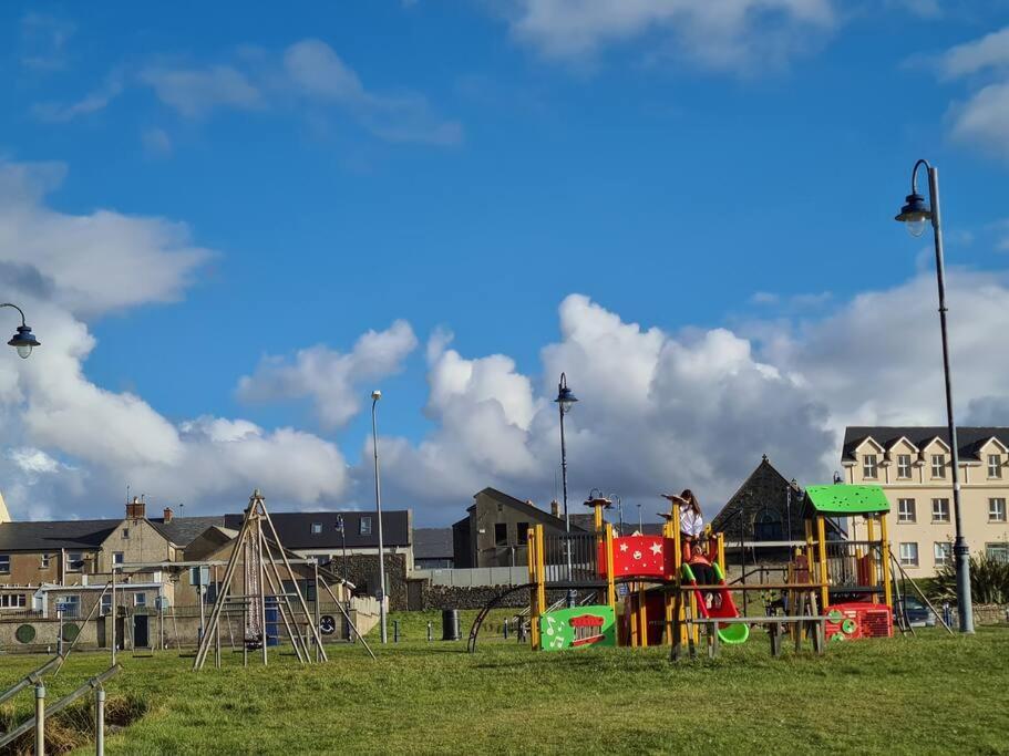 Bundoran Seaside Stays House - Wifi, Large Spacious Home Exterior foto