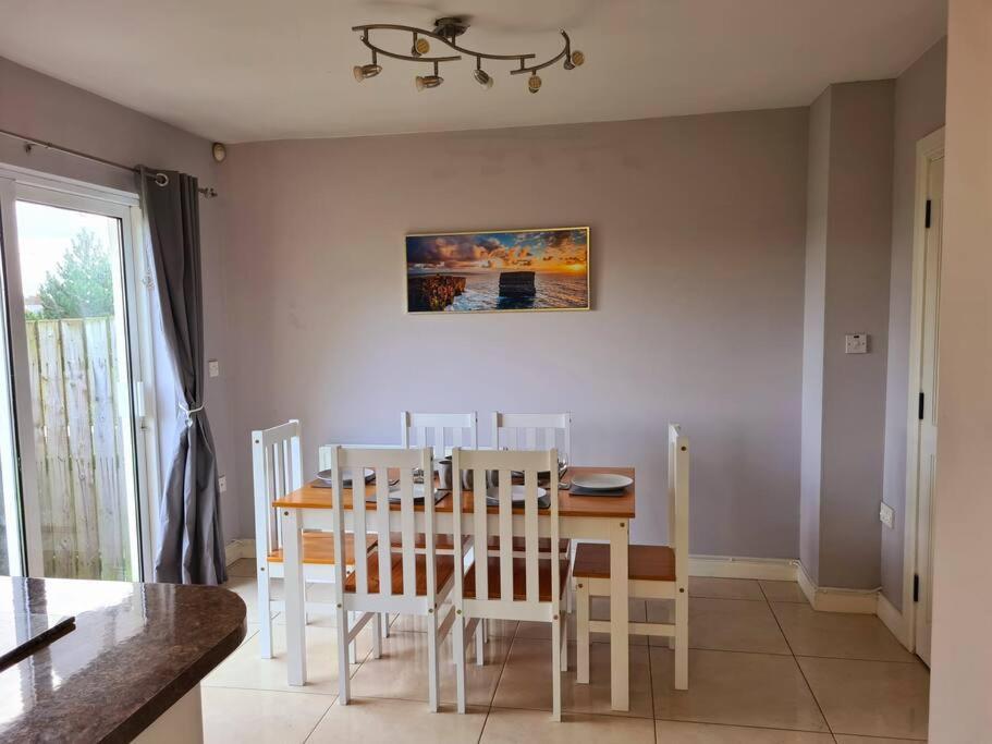 Bundoran Seaside Stays House - Wifi, Large Spacious Home Exterior foto
