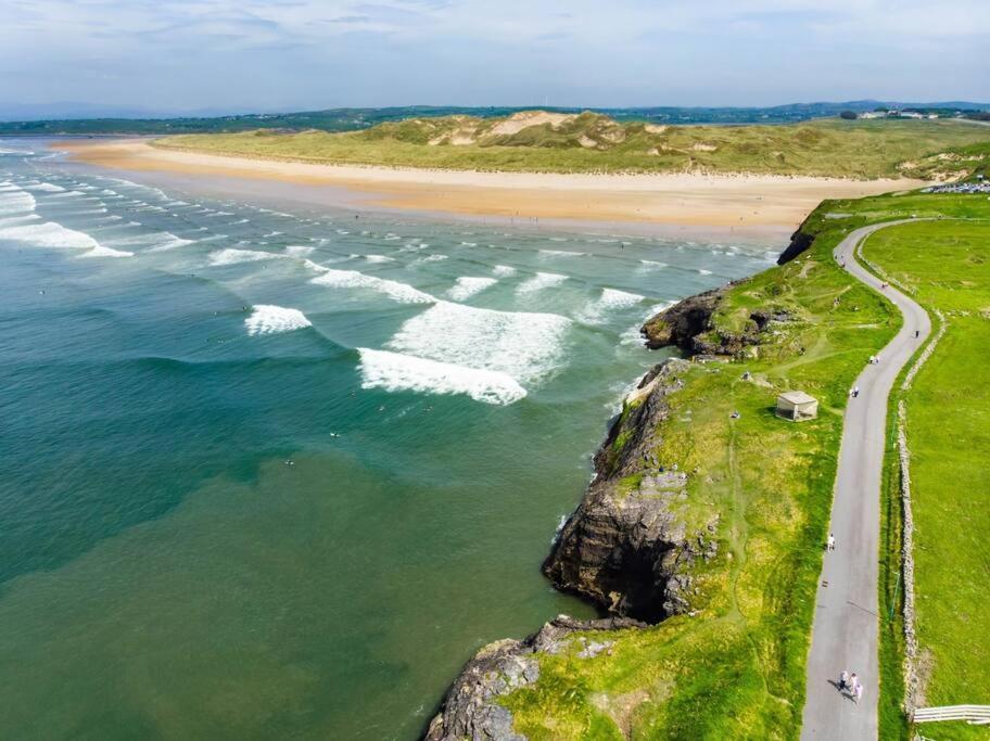 Bundoran Seaside Stays House - Wifi, Large Spacious Home Exterior foto